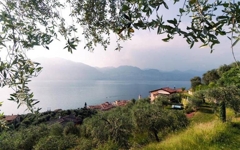 Ferienhaus für 4 Personen, mit Whirlpool und Terrasse sowie Garten und Ausblick