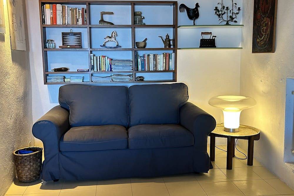 The Cin: villa with swimming pool surrounded by forest. Fabulous sea view. in Cogorno, Riviera di Levante