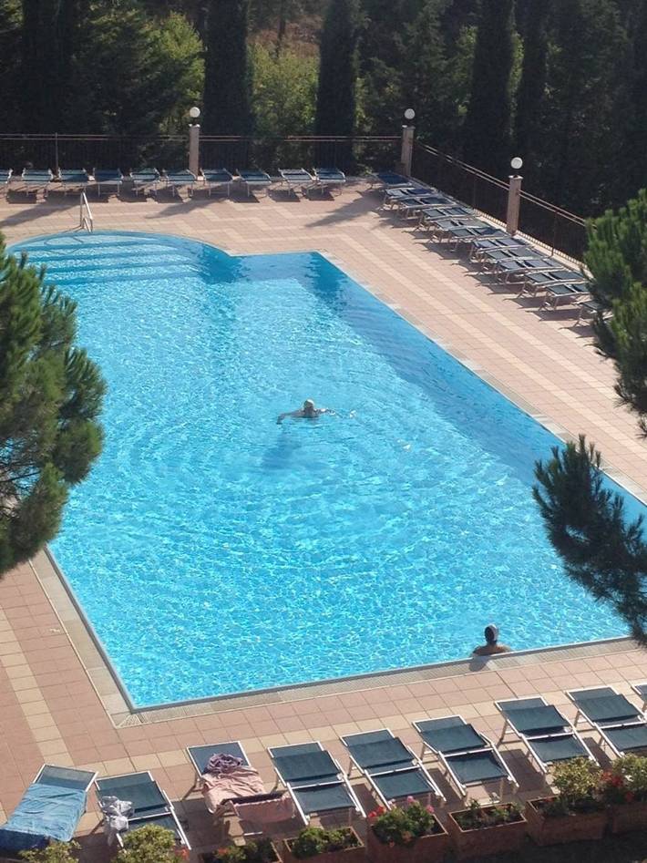 Appartamento per 4 persone, con Balcone e Terrazza nonché Giardino e Piscina a Calitri