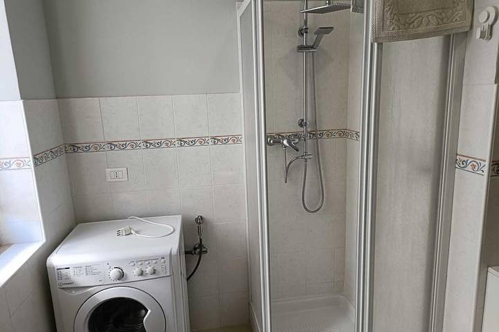 Ganze Wohnung, Villa mit Pescara zentralen Garten in Pescara, Pescara Provinz
