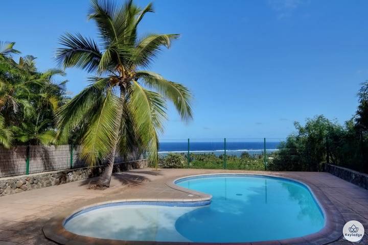 Gîte pour 6 personnes, avec piscine et balcon à La Saline les Bains - 2