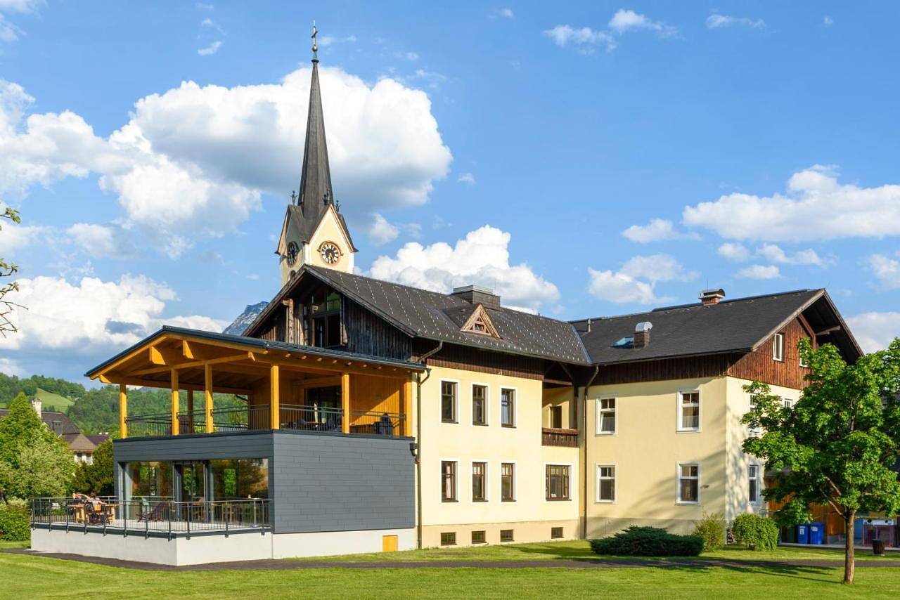 Luise Wehrenfennig & Haus Eva in Bad Goisern am Hallstättersee, Bad Goisern