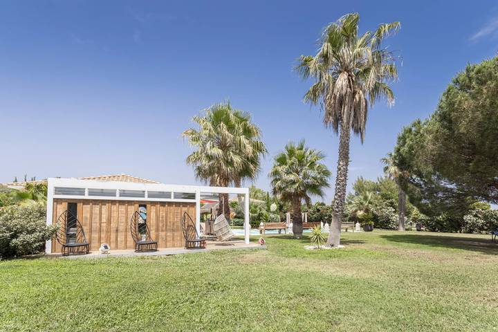 Chambre d'hôte 'Esprit Du Sud' avec piscine partagée, Wi-Fi et climatisation in Perpignan, Côte méditerranéenne (France)