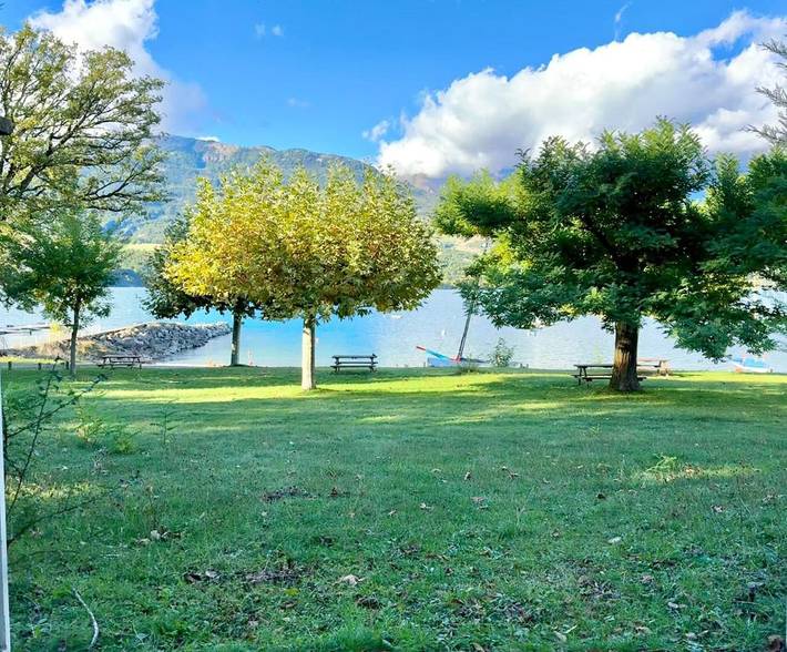 Villa pour 7 personnes, avec vue sur le lac ainsi que vue et jardin, animaux acceptés