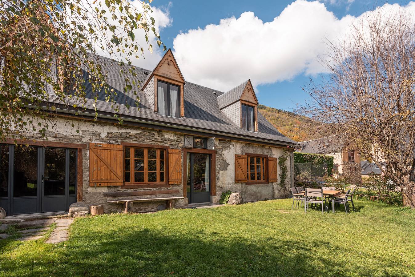 Maison de Vacances 'La Ketzerie À Adervielle' avec Vue sur la Montagne et Jardin Privé in Adervielle-Pouchergues, Pyrénées