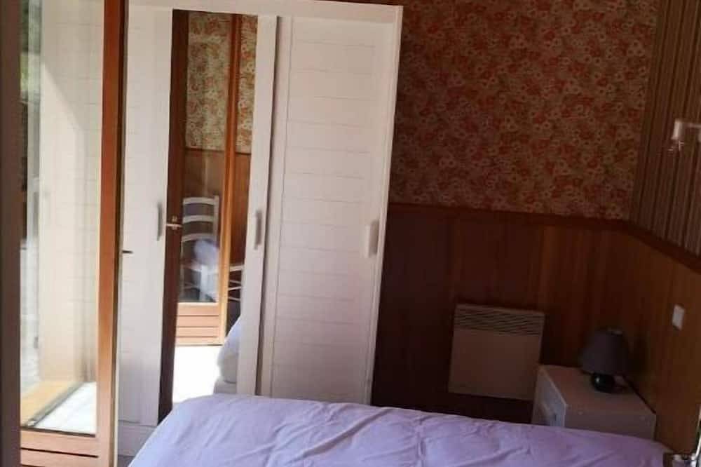 Gîtes entre Salers et le puy Mary dans le cantal in Saint-Paul-de-Salers, Parc naturel régional des Volcans d'Auvergne