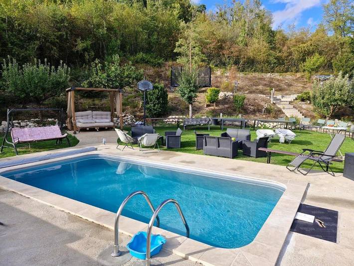 Location de vacances pour 4 personnes, avec Terrasse et Jardin dans Poigny