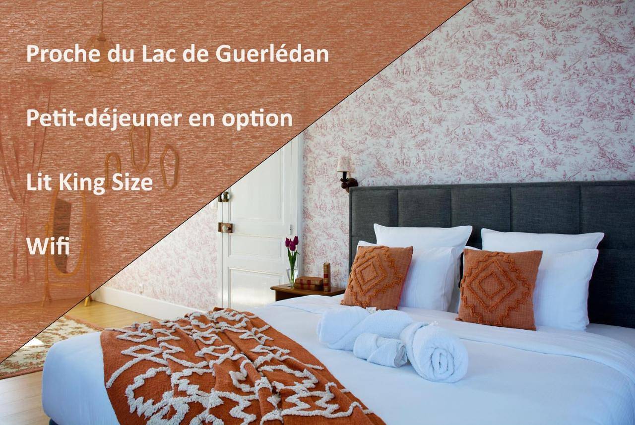 Double Room with Lake View in Caurel, Région de Guingamp