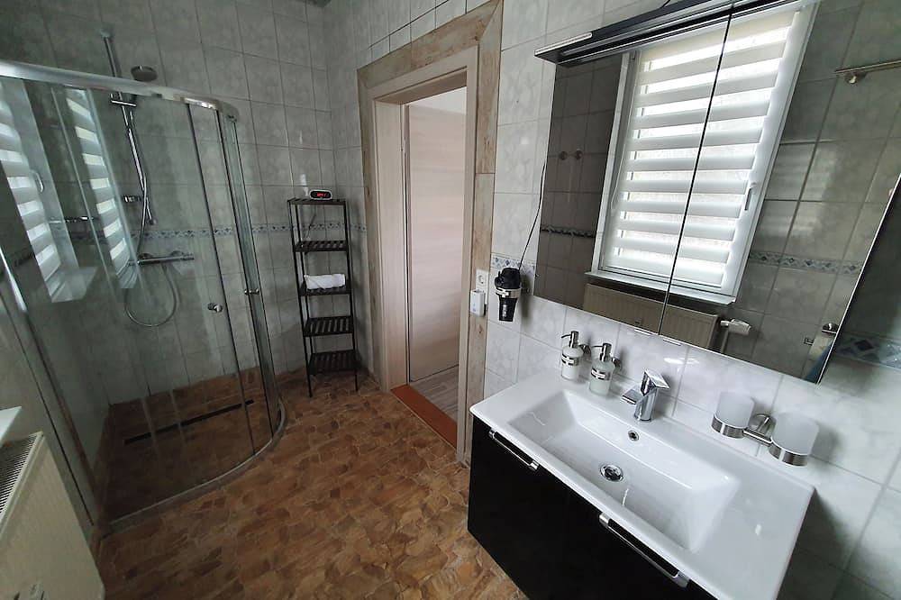 Ganze Wohnung, Genießt unsere moderne Fewo mit Sternekomfort in Tanne, Harzvorland