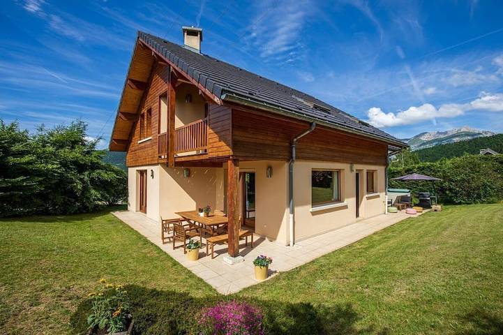 Gîte pour 12 personnes, avec Terrasse et Jardin à Villard-de-Lans