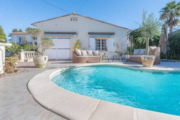 Villa pour 6 personnes, avec terrasse ainsi que piscine et vue dans Cap d’Antibes