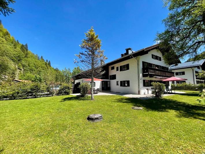Ferienwohnung für 6 Personen, mit Balkon und Terrasse sowie Garten und Ausblick in Winklmoosalm