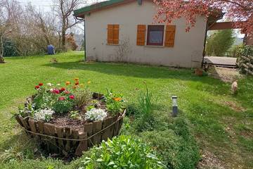 Gîte pour 2 personnes, avec terrasse et jardin à Montadet