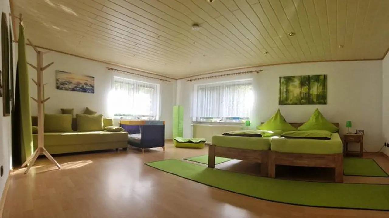 Ganze Ferienwohnung, Ferienwohnung für 3 Personen (65 m²) in Osburg in Osburg, Landkreis Trier-Saarburg