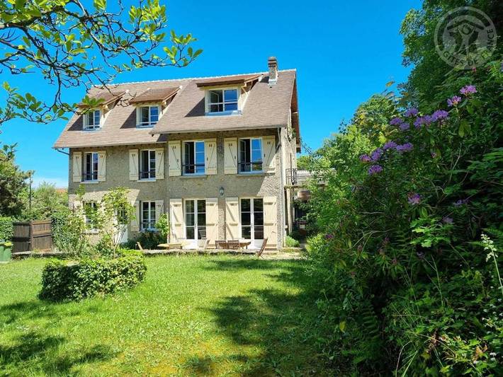 Location de vacances pour 10 personnes, avec Terrasse et Jardin à Bazoches-sur-Guyonne