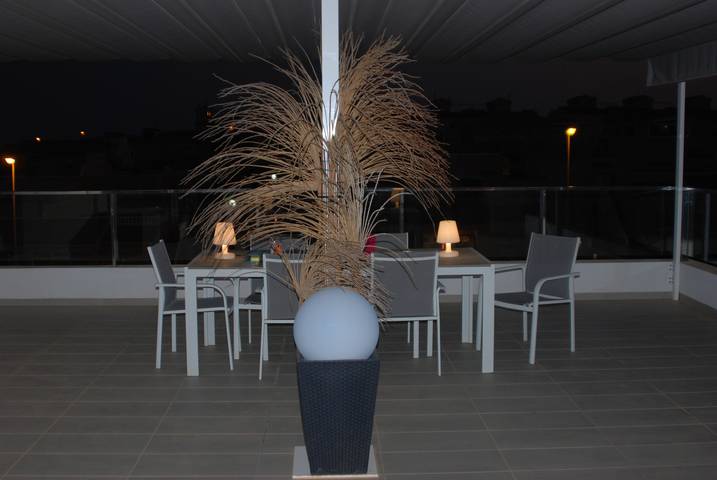 Ferienwohnung für 8 Personen, mit Terrasse und Pool in Orihuela Costa - 4