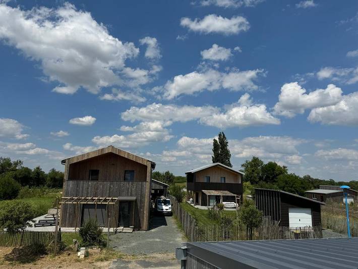 Casa de vacaciones para 18 personas, con jardín además de vistas y terraza, Se admiten mascotas - 1