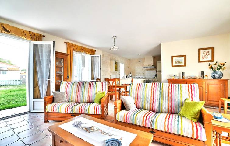 Gemütliche 85qm Wohnung: TV, Geschirrspüler, Parkplatz, Garten in Saint-Pierre-d'Oléron, Côte de Beauté