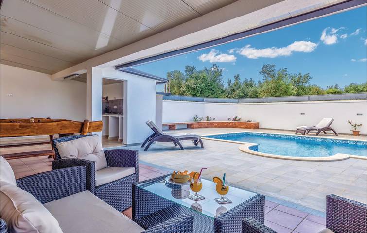 Ferienhaus für 6 Personen, mit Pool und Terrasse in Pula - 3