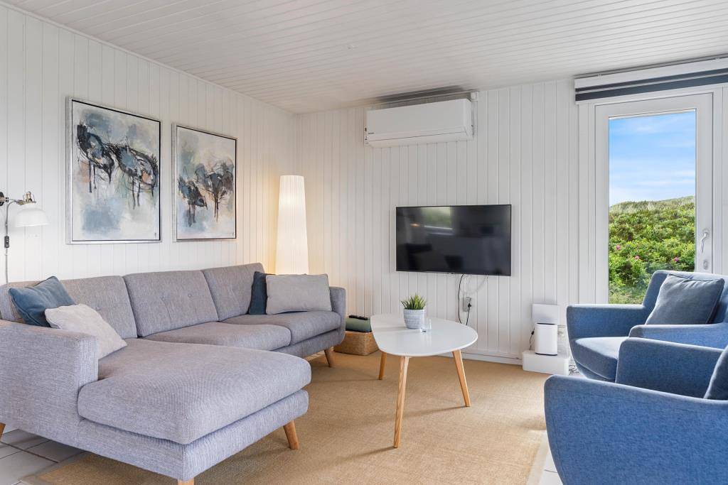 Schönes Ferienhaus nur 100 Meter bis zur Nordsee in Årgab, Holmsland Klit