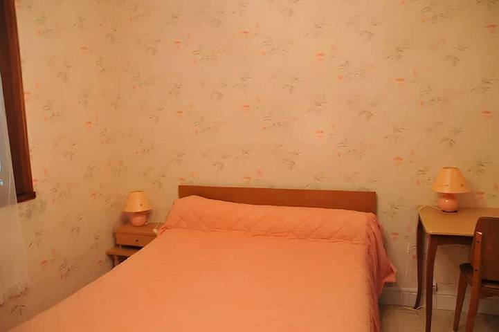 Location de vacances pour 2 personnes, avec Jardin à Junhac