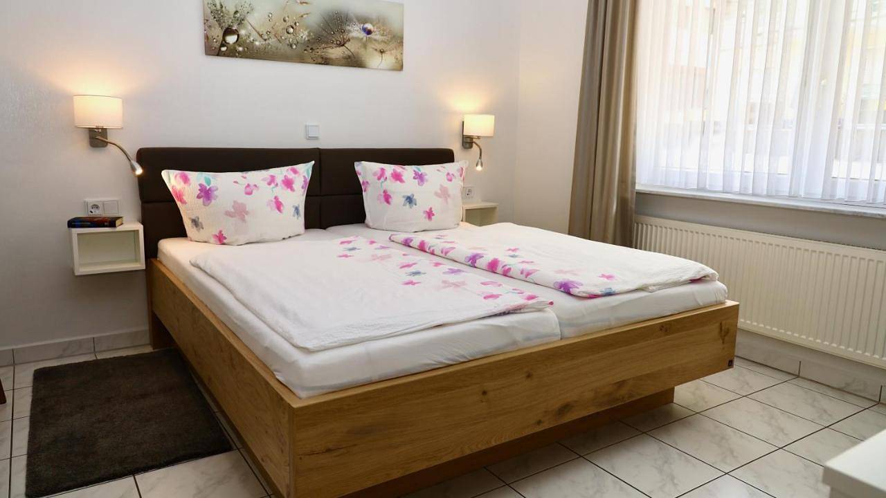 Ferienweingut Klaus Thiesen Gästezimmer und Apartments in Ellenz-Poltersdorf, Cochem-Zell