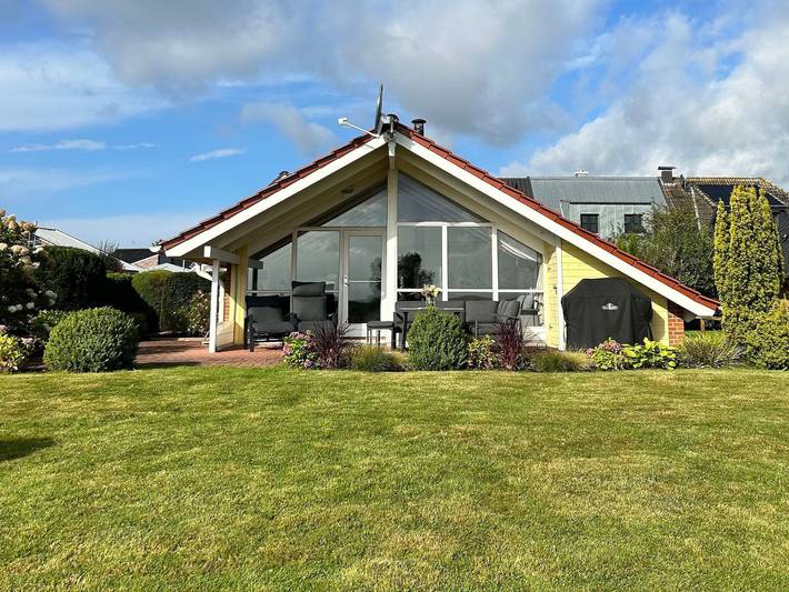 Ferienhaus für 4 Personen, mit Terrasse und Garten sowie Sauna und Ausblick in Schönhagen