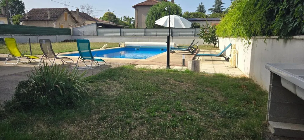 Casa de vacaciones para 8 personas, con piscina además de vistas y jardín - 1