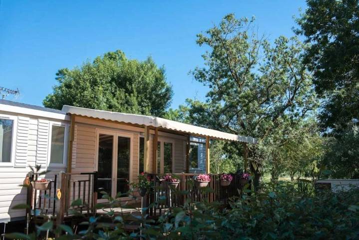 Camping pour 8 personnes, avec bassin pour enfant