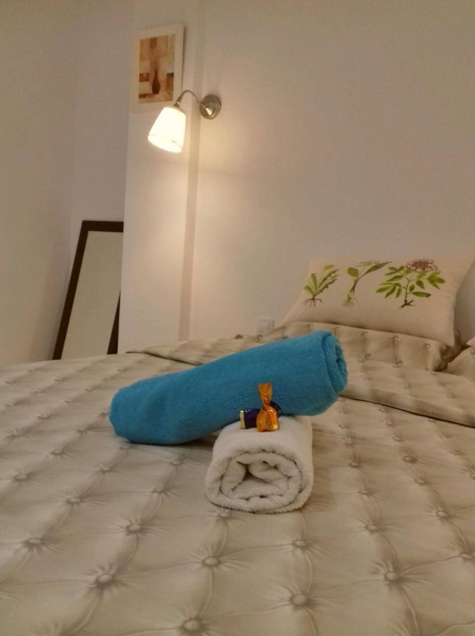 Apartamento entero, Apartment on Carrer del Dr. Lluch in Valencia, Costa de Valencia
