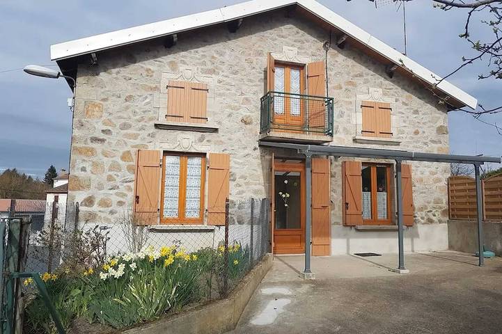 Location de vacances pour 6 personnes, animaux acceptés à Sauviat