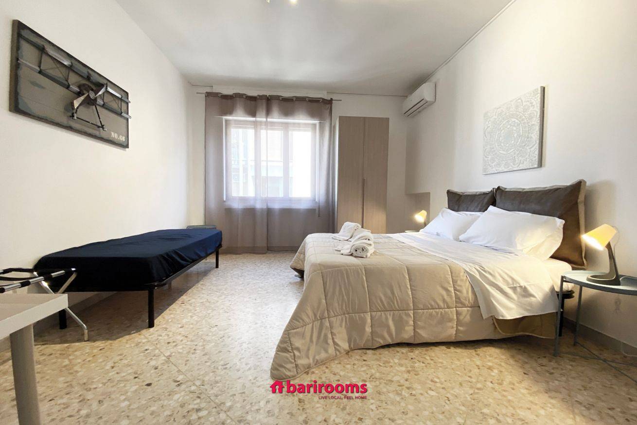 Appartement entier, Barirooms - Triple room Central Station  in Bari, Province de Bari