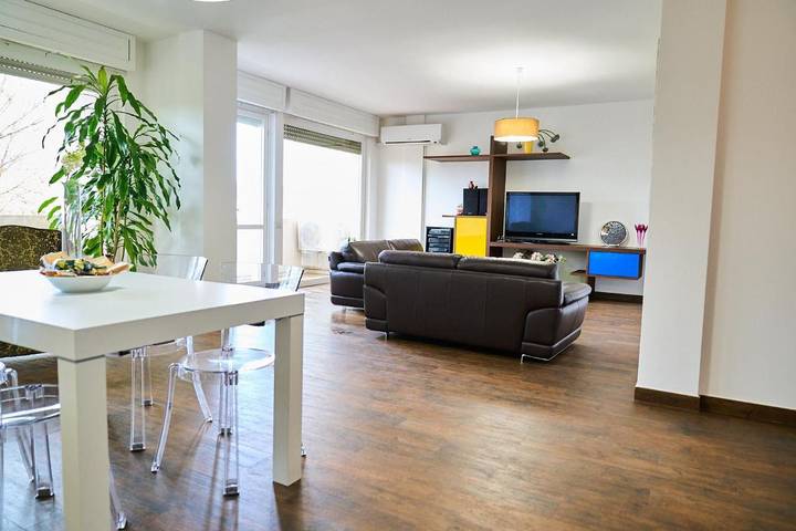 Appartamento per 6 persone, con terrazza, con animali domestici in Carbonia