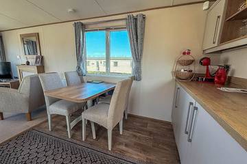 Glamping for 6 People in Hunstanton, Norfolk, Photo 4