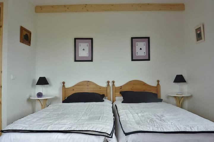 Location de vacances pour 6 personnes, avec jardin à La Llagonne - 2