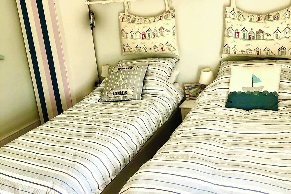Cosy character cottage near city and coast in Chichester, West Sussex