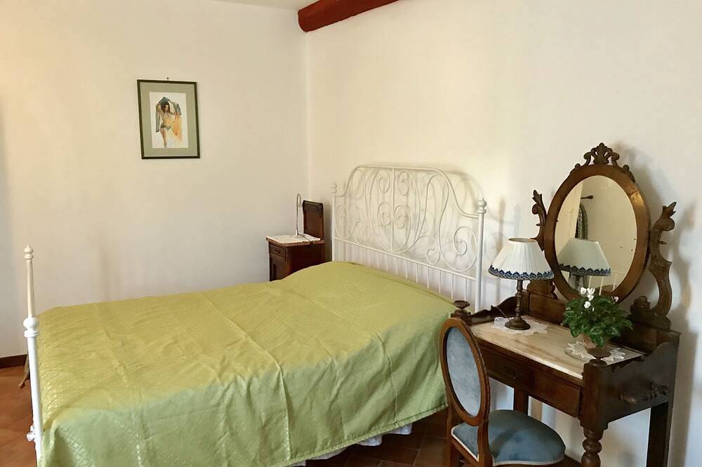 Ganze Wohnung, Renaissance-Boutique-Haus in Ronciglione, Viterbo Provinz
