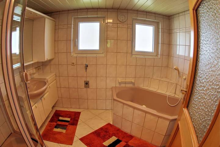 Ganze Wohnung, 87452 Altusried-Ortsteil Frauenzell, nähe Center Parcs Leutkirch im Allgäu in Altusried, Bayerisch Schwaben