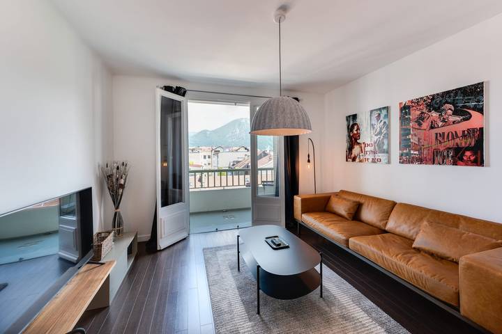 Gîte pour 4 personnes, avec balcon dans Gare D Annecy