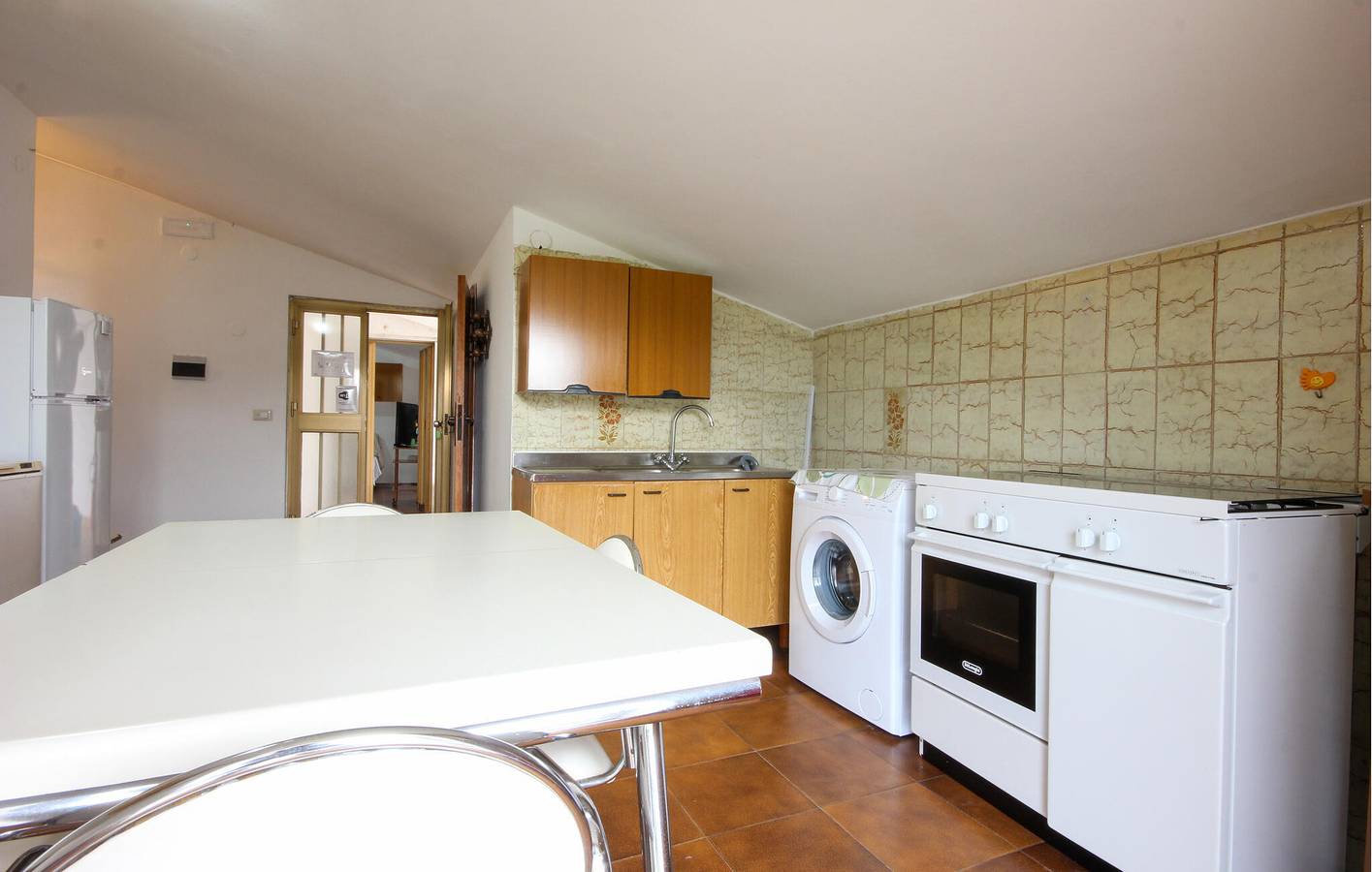 Entire holiday apartment, Sea View Apartment with Wifi, TV, Parking & Kitchen - 900m to Beach in Casal Velino, Cilento Coast