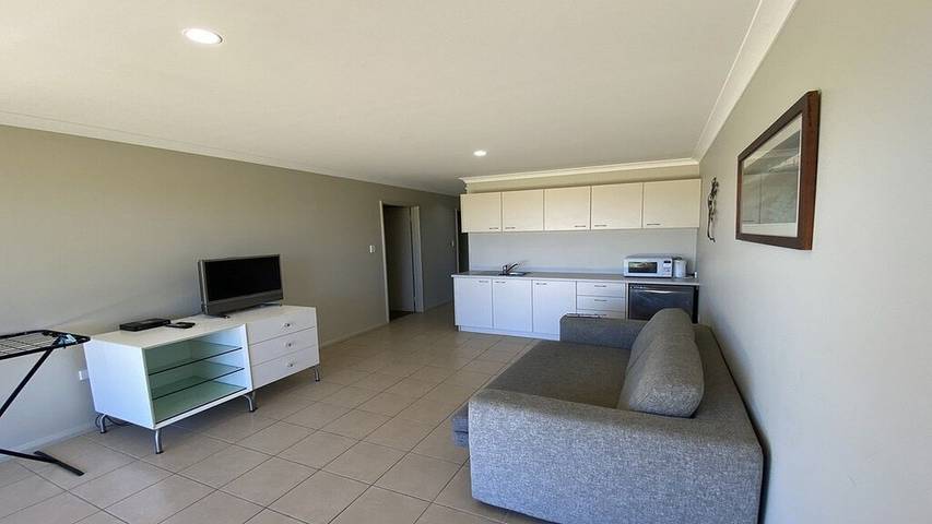 Villa for 8 people, with balcony and pool in Jurien Bay