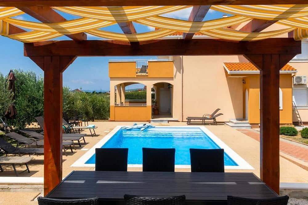 Casa vacanza a Zara a partire da 355€ a notte