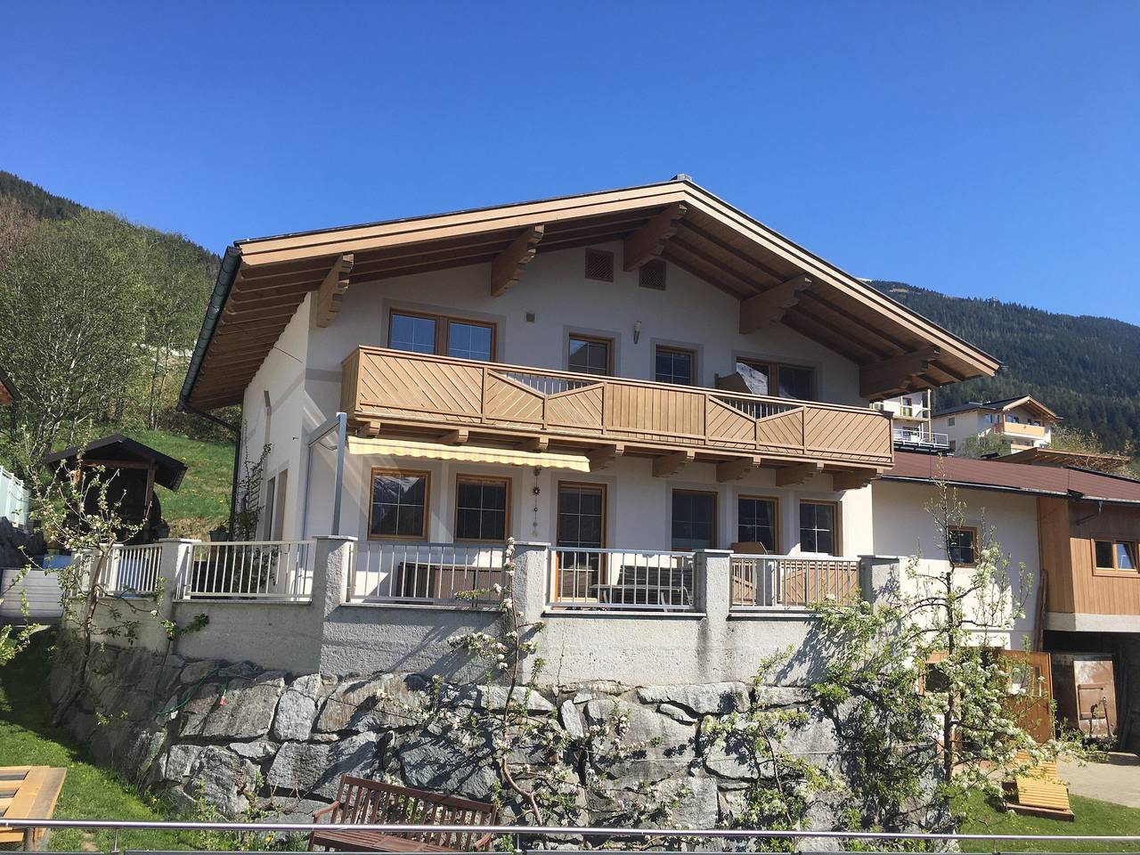 Ganze Ferienwohnung, Apartment/2 Schlafräume/Bad, Wc in Neukirchen am Großvenediger, Kitzbüheler Alpen