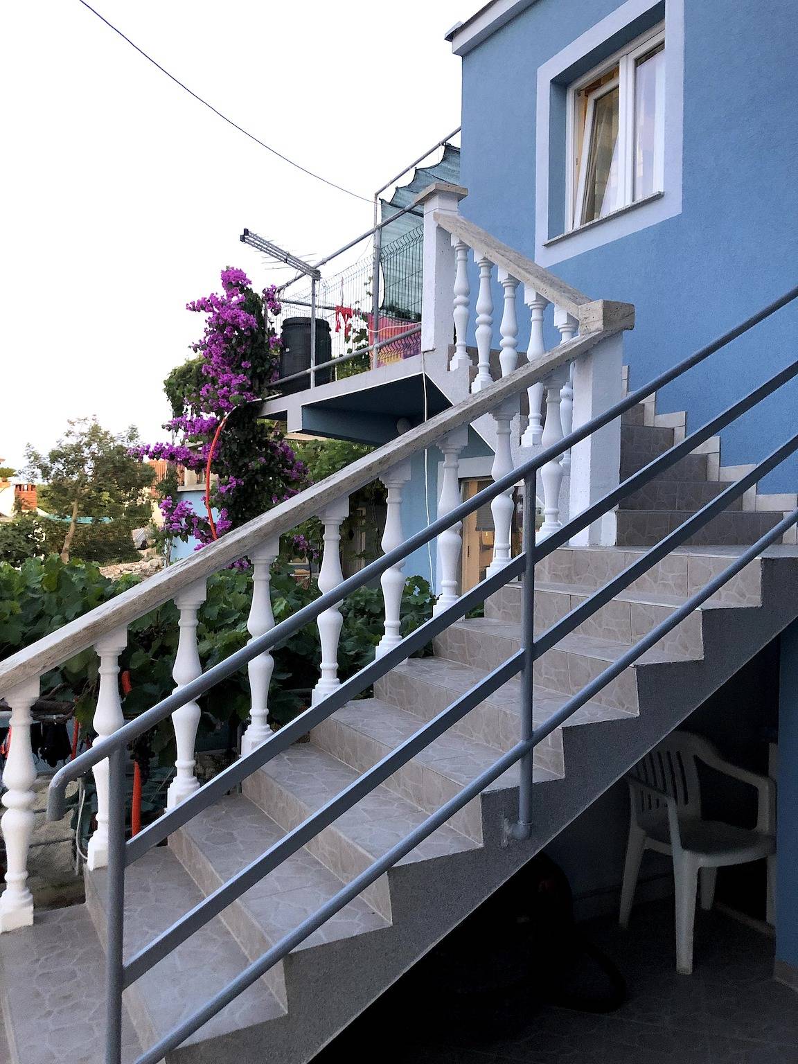 Ganze Wohnung, 2-Zimmer-Ferienwohnung mit Terrasse und Meerblick Sali (Dugi otok) A-8181-a in Sali, Dugi Otok