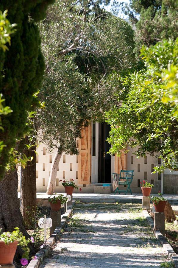 Location de vacances pour 2 personnes, avec vue et jardin à Martano - 2