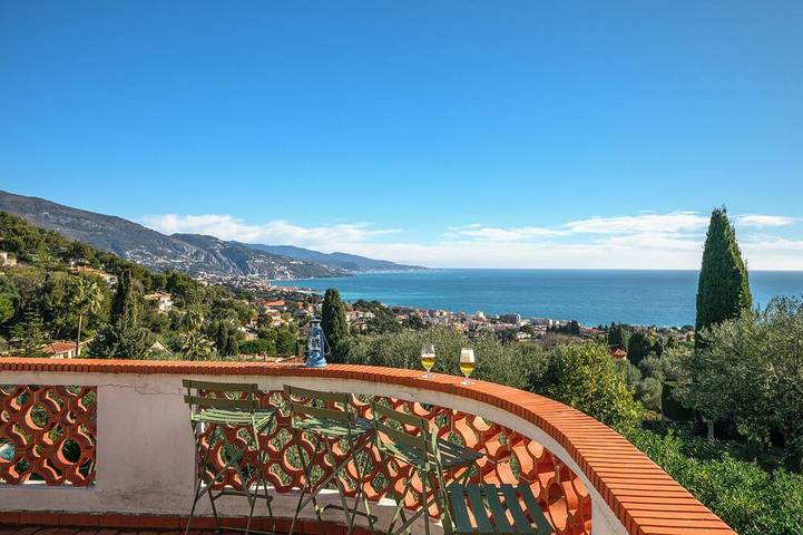 Maison de vacances pour 8 personnes, avec balcon et jardin à Roquebrune-Cap-Martin