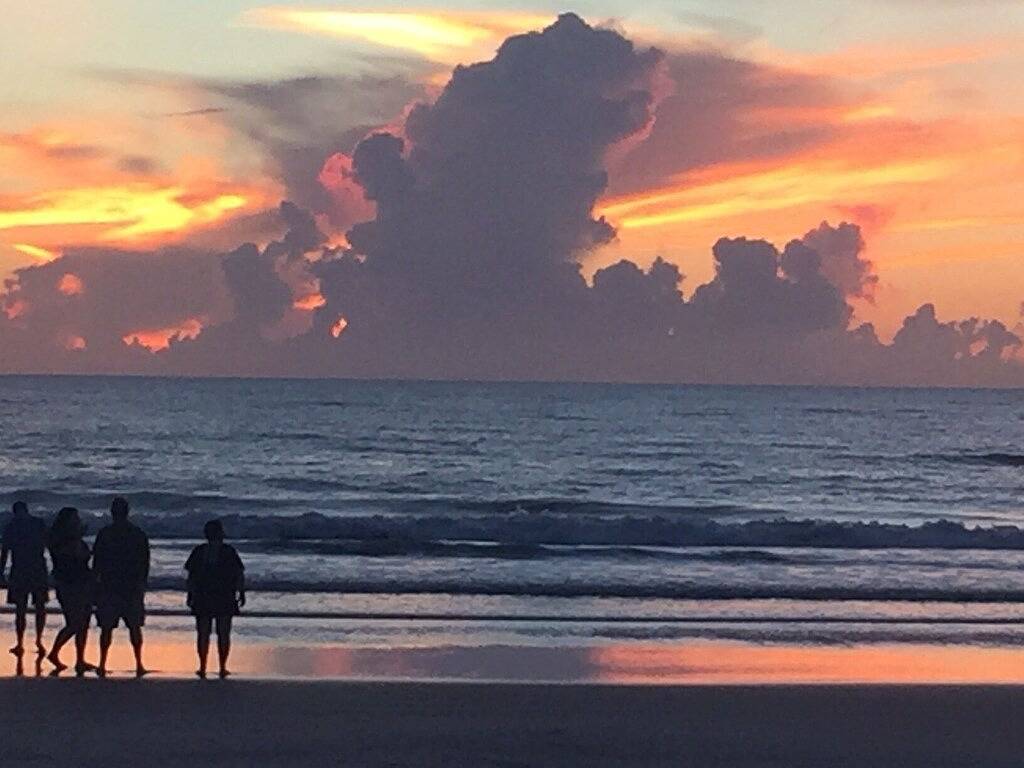 Ganze Wohnung, Ocean Front w / Balkon - das \"wie süß es ist!\" Wohnung mit atemberaubender Aussicht in Daytona Beach, Florida