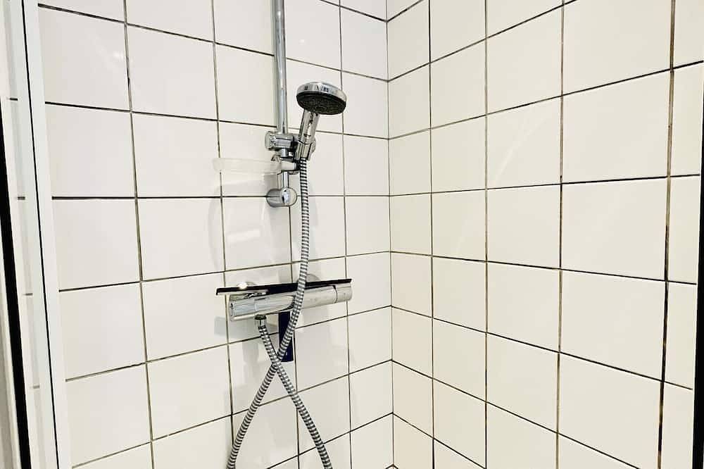 Entire apartment, Verlaine: 1-bedroom apartment 300m from the Bains les Bains thermal baths in La Vôge-les-Bains, Épinal region