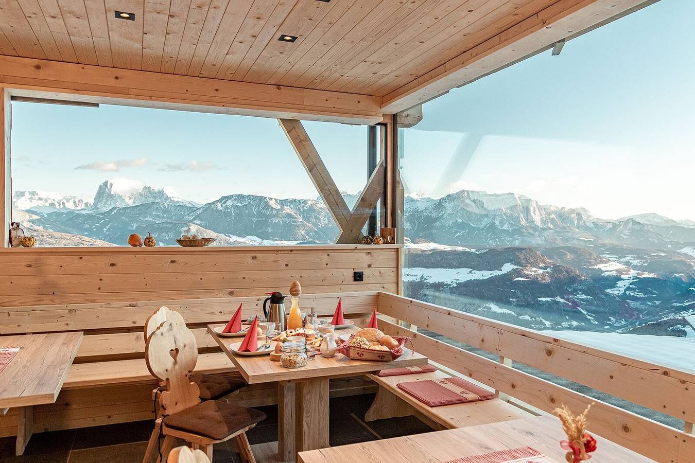 Parndlehof Zimmer Engel mit Bergblick, gemeinsamer Terrasse und Wlan in Gravetsch, Villanders