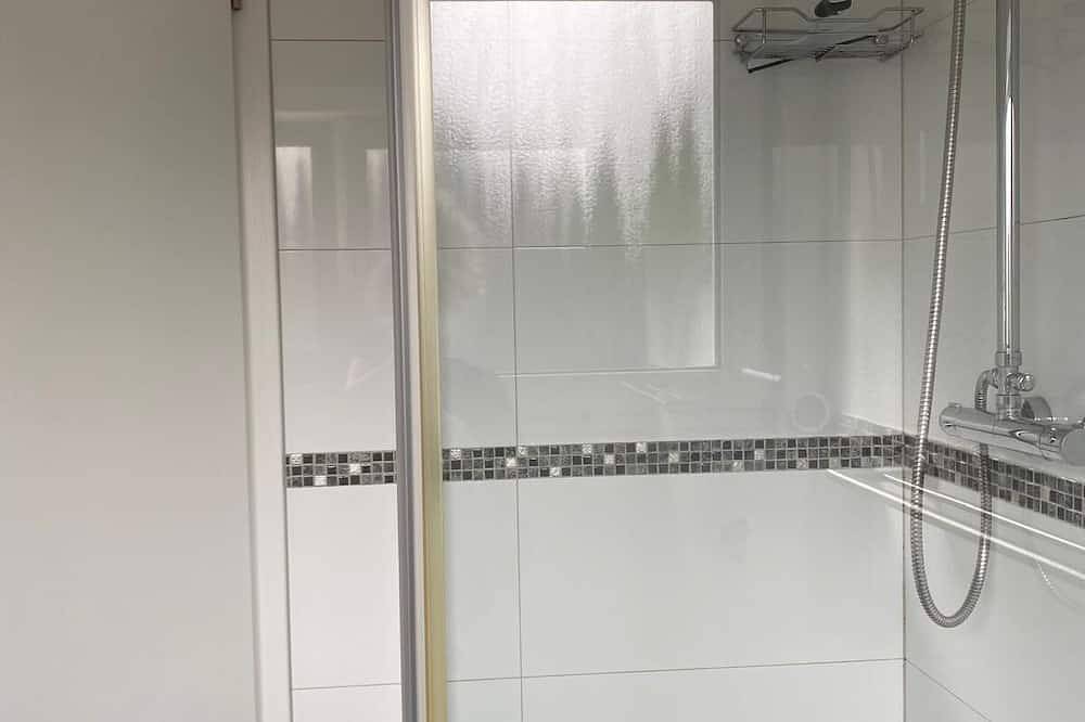 Ganze Wohnung, 2 Zimmer.-Ferienwohnung mit großer Dachterrasse in Ratingen, Nordrhein-Westfalen